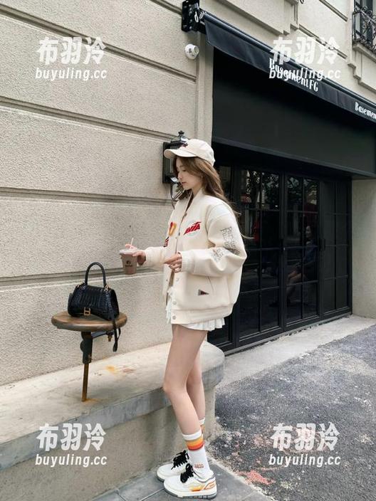 51cg吃瓜 51cg吃瓜网页版,听说那个入口隐藏着猎奇内容,快来一探究竟!