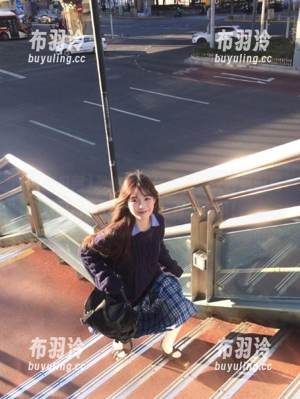 5i吃瓜网 恶搞瞬间抢先看,快收藏5i吃瓜网,下载就能吃到一手瓜!
