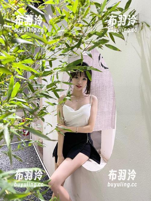 hl 更新有点慢,坐等“hl10cool”把那些犀利八卦都甩出来吧!