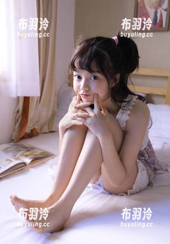 www吃瓜网 想知道这个月的热搜?来www吃瓜网投票,网址里的top瓜子清单等你来撩!