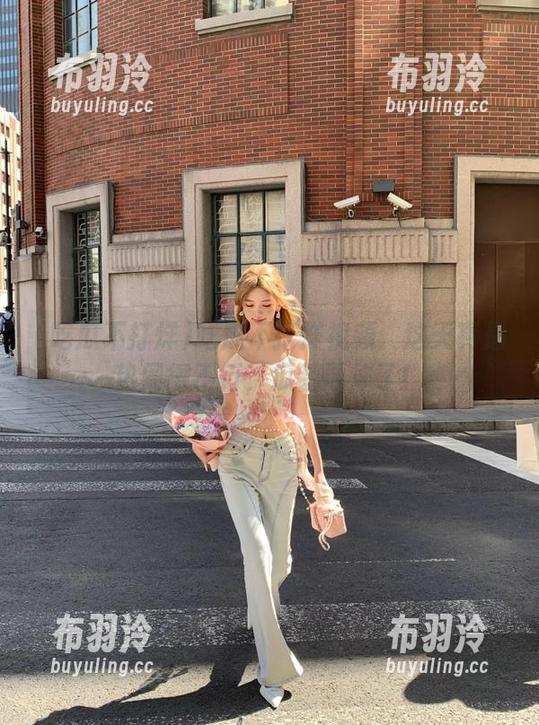 吃瓜不打烊视频：这天真是热闹得不行，瓜都要炸了！