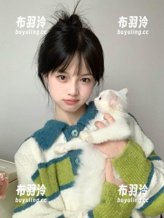 吃瓜网 吃瓜网发布:有人在朝阳的街角等你,究竟是风还是人?