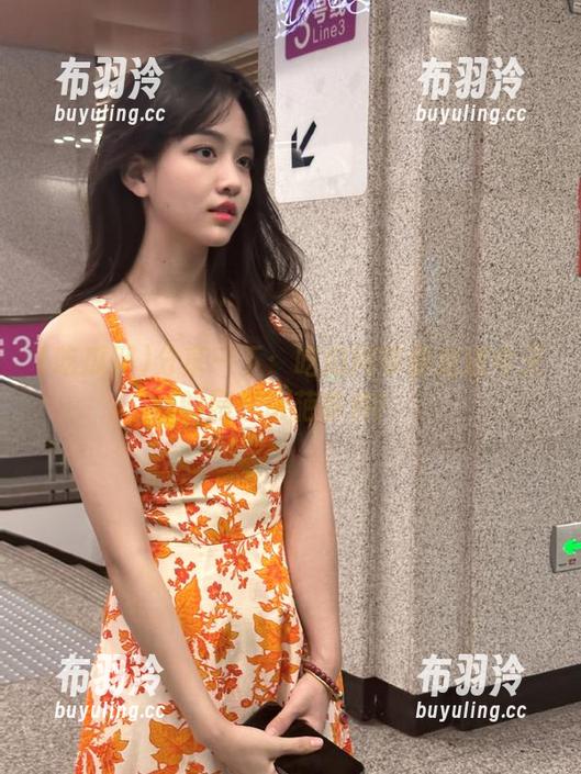 分享一下：吃瓜网带你走进今天的网红奇葩事件！