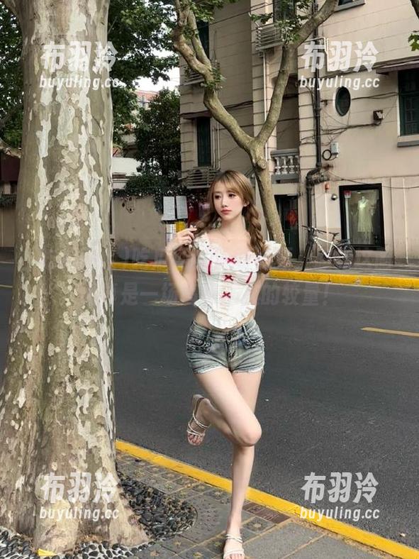 吃瓜网红最新视频，感觉这画面真是一场高级演技的较量！