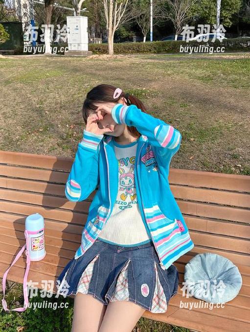 在线吃瓜网 17在线吃瓜网官网:瓜田美事又一箩,甜蜜与撕逼同场竞技!