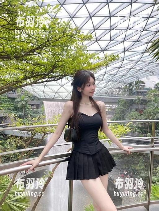 海角吃瓜黑料 “海角吃瓜黑料91”专属:打开你的快乐入口,瓜吃起来真带感