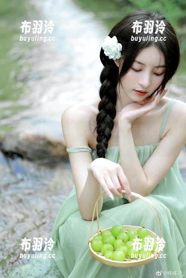网曝黑料 网曝黑料:那些你不知道的八卦,真是黑得让人目不暇接!