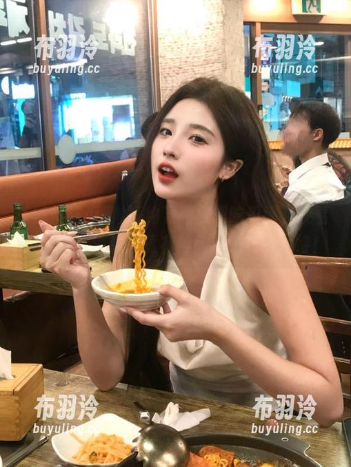黑料吃瓜网 预约下载黑料吃瓜网,观看瓜事小道消息,竟有种前所未有的期待!