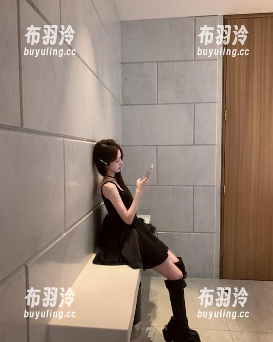 黑料社 黑料社的黑料反差,每次都如永久卡片般亮眼,太会玩了!