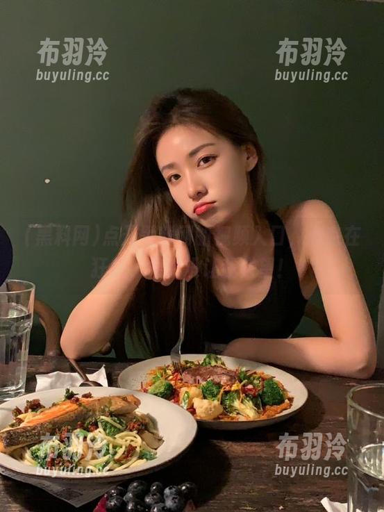 黑料网 点开黑料网的视频入口,心脏在狂跳,果然没让我失望!