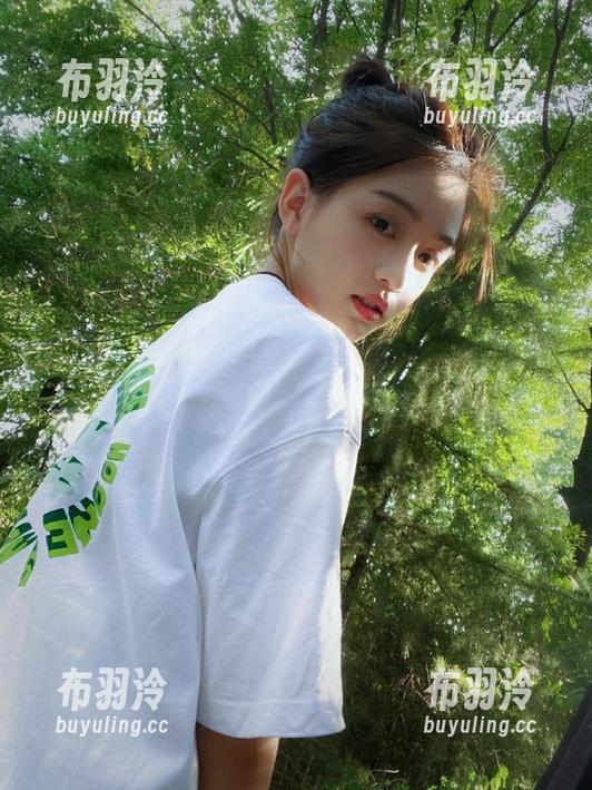 黑料老司机 “黑料老司机”app,让你在瓜场也能老司机一枚!